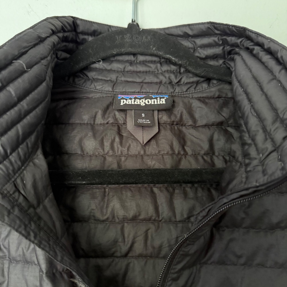 Patagonia Black Puffer Down Jacket - image 5